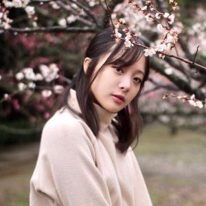 Meet your Posher, Chloe